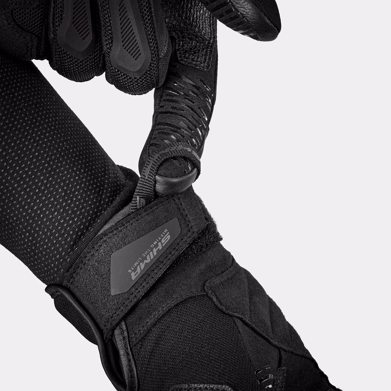 014_SHIMA_BLAZE 30_GLV_MEN_BLACK