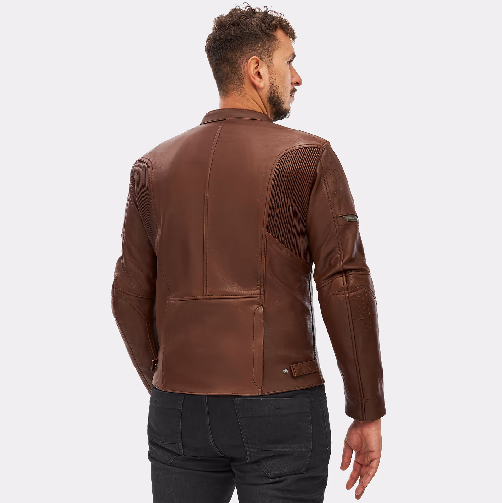 03_SHIMA_HUNTER+_2_JKT_MEN_BROWN_2500x2500