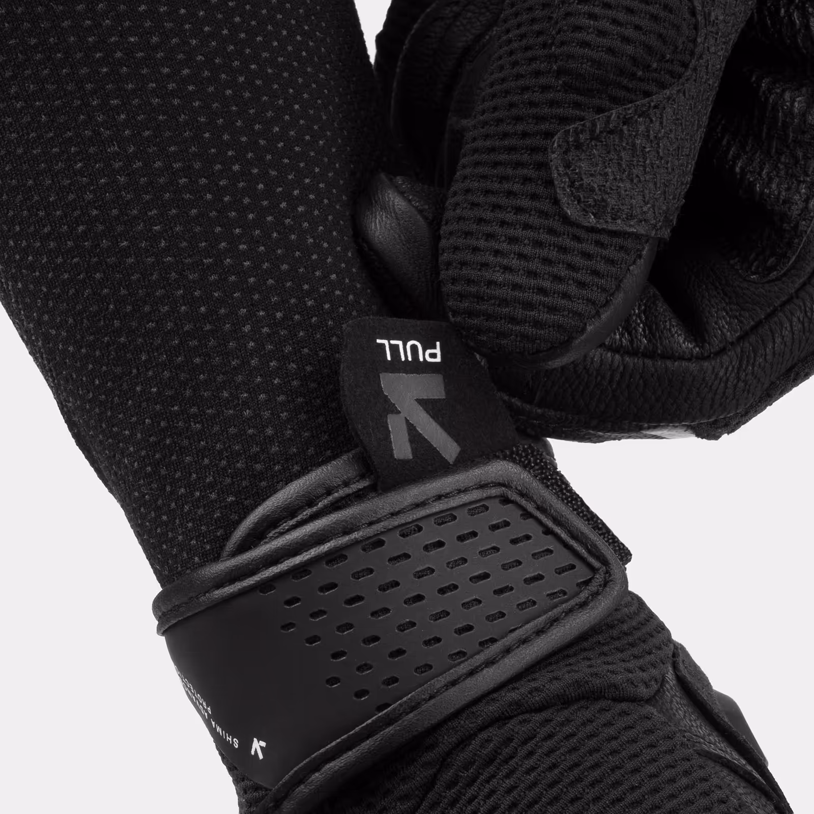 06_SHIMA_SPARK 3_GLV_MEN_BLACK_2500x2500