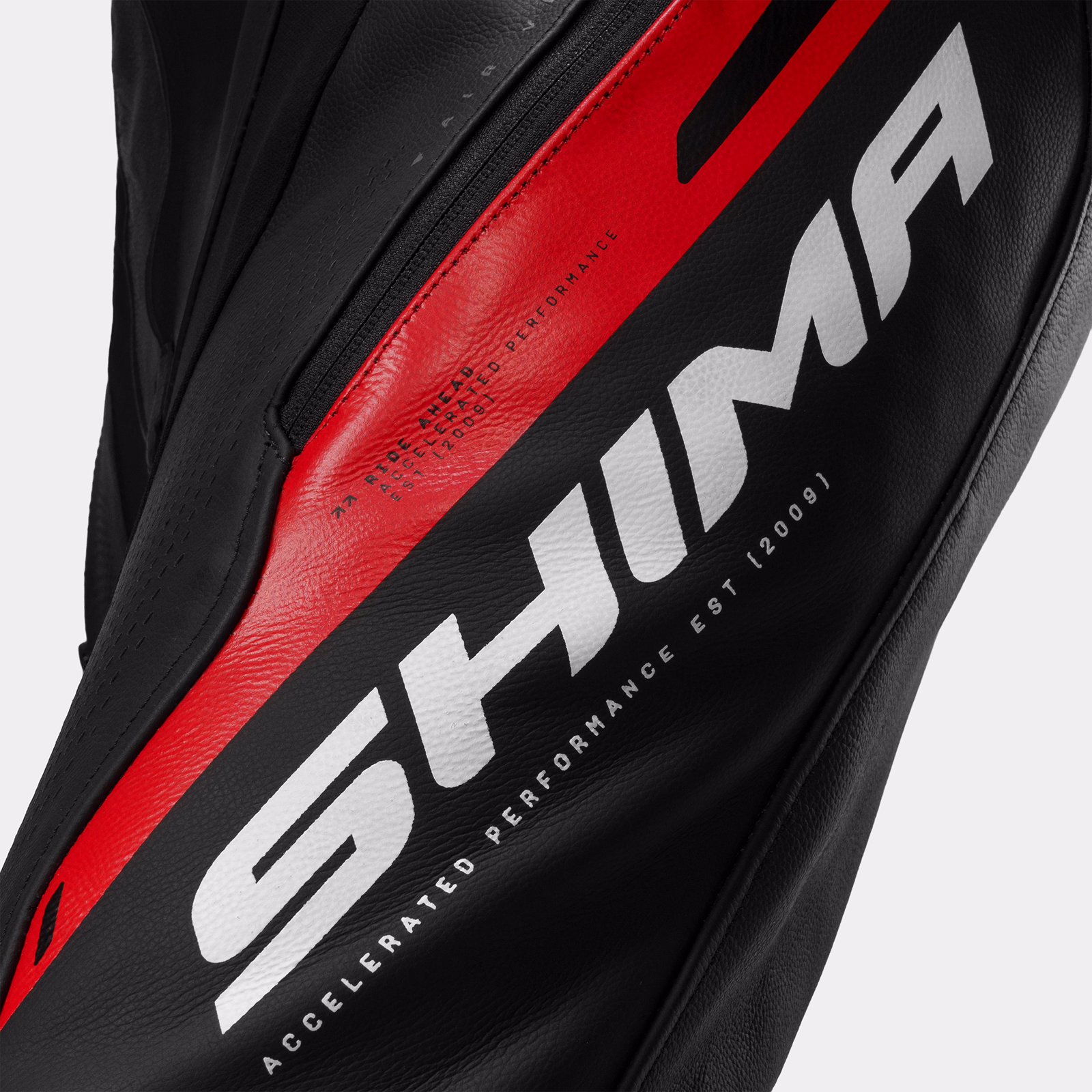 07_SHIMA_MISSION ST_MEN_PNT_BLACK RED