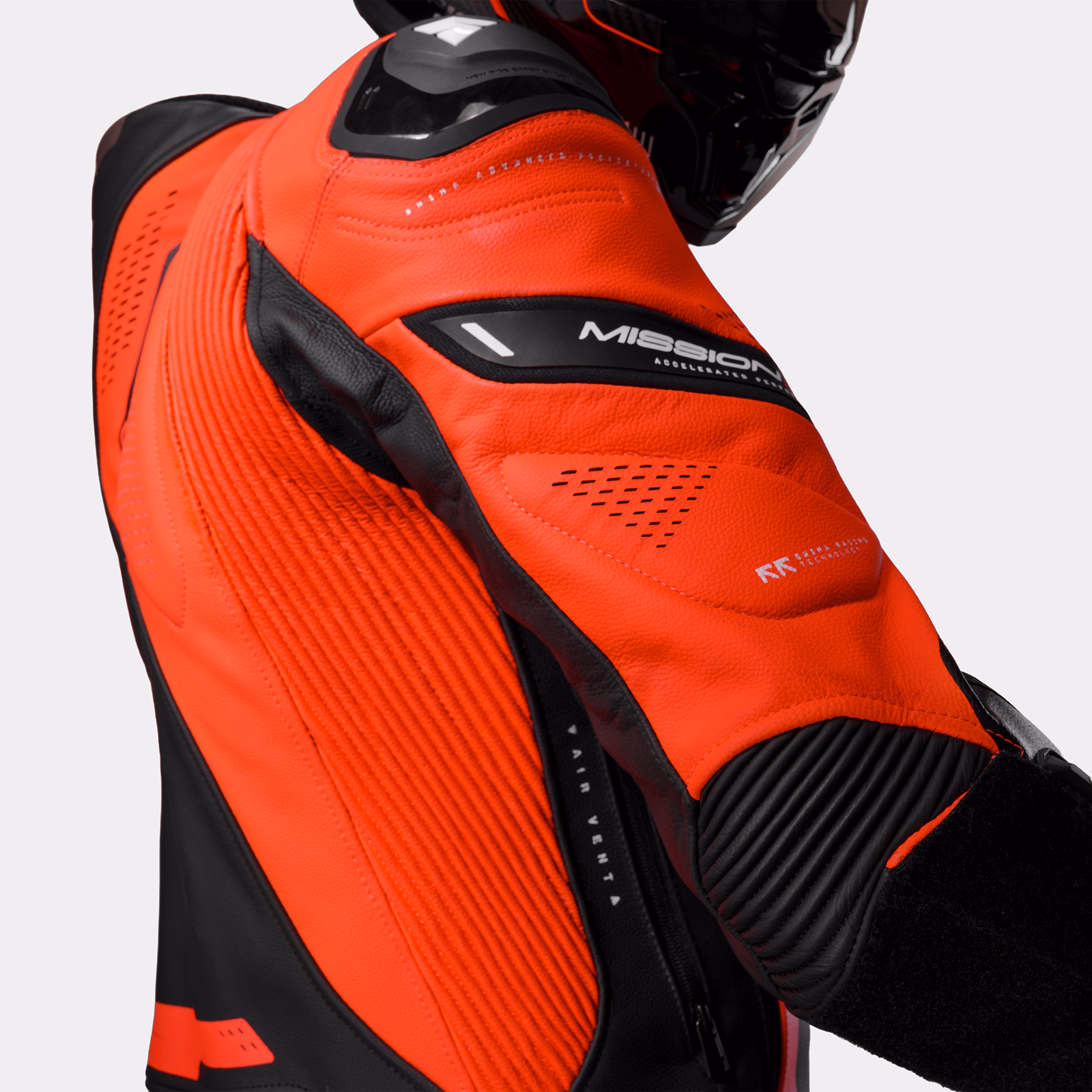 07_SHIMA_MISSION ST_MEN_SUIT_RED FLUO
