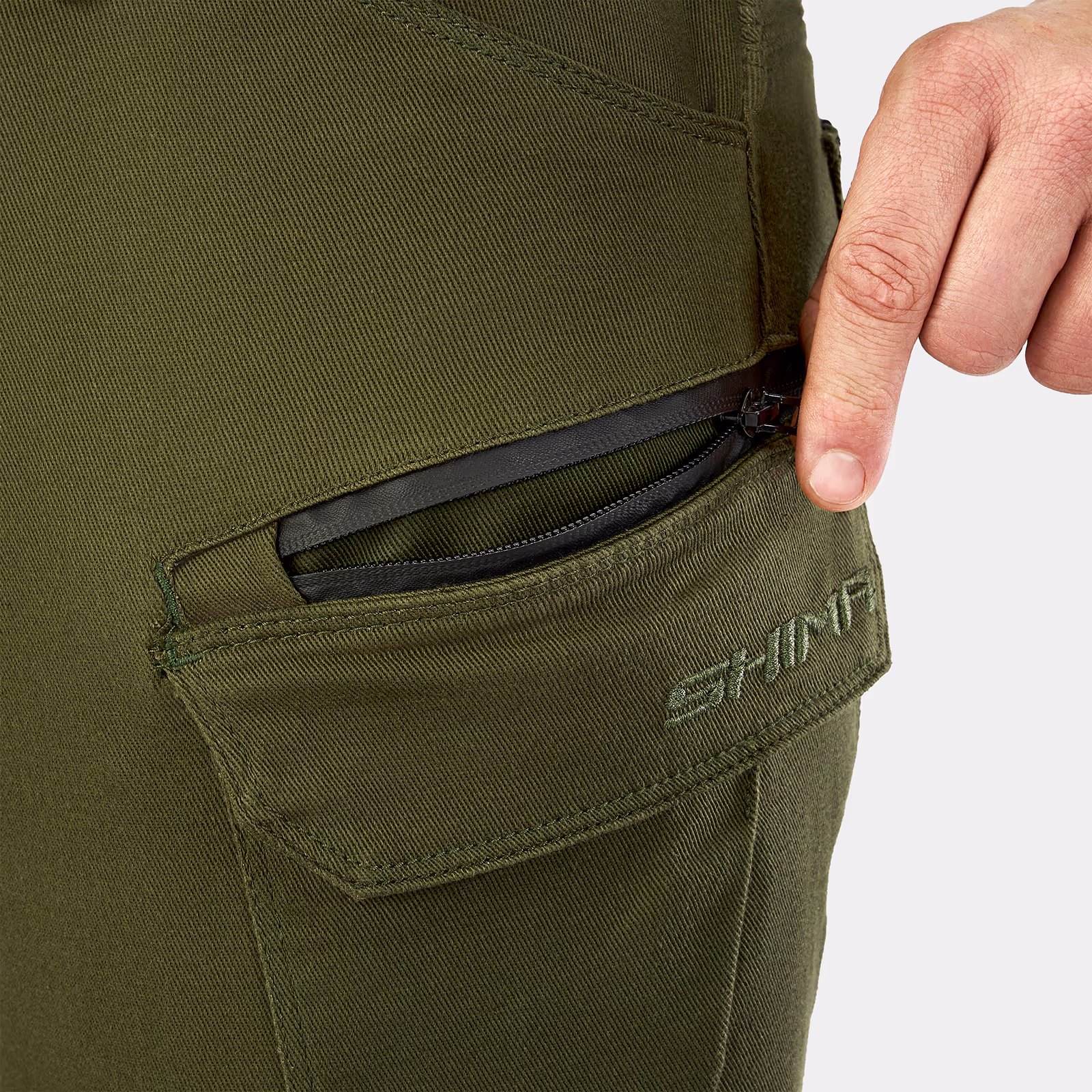 09_SHIMA_GIRO 3_PNT_MEN_KHAKI_2500x2500