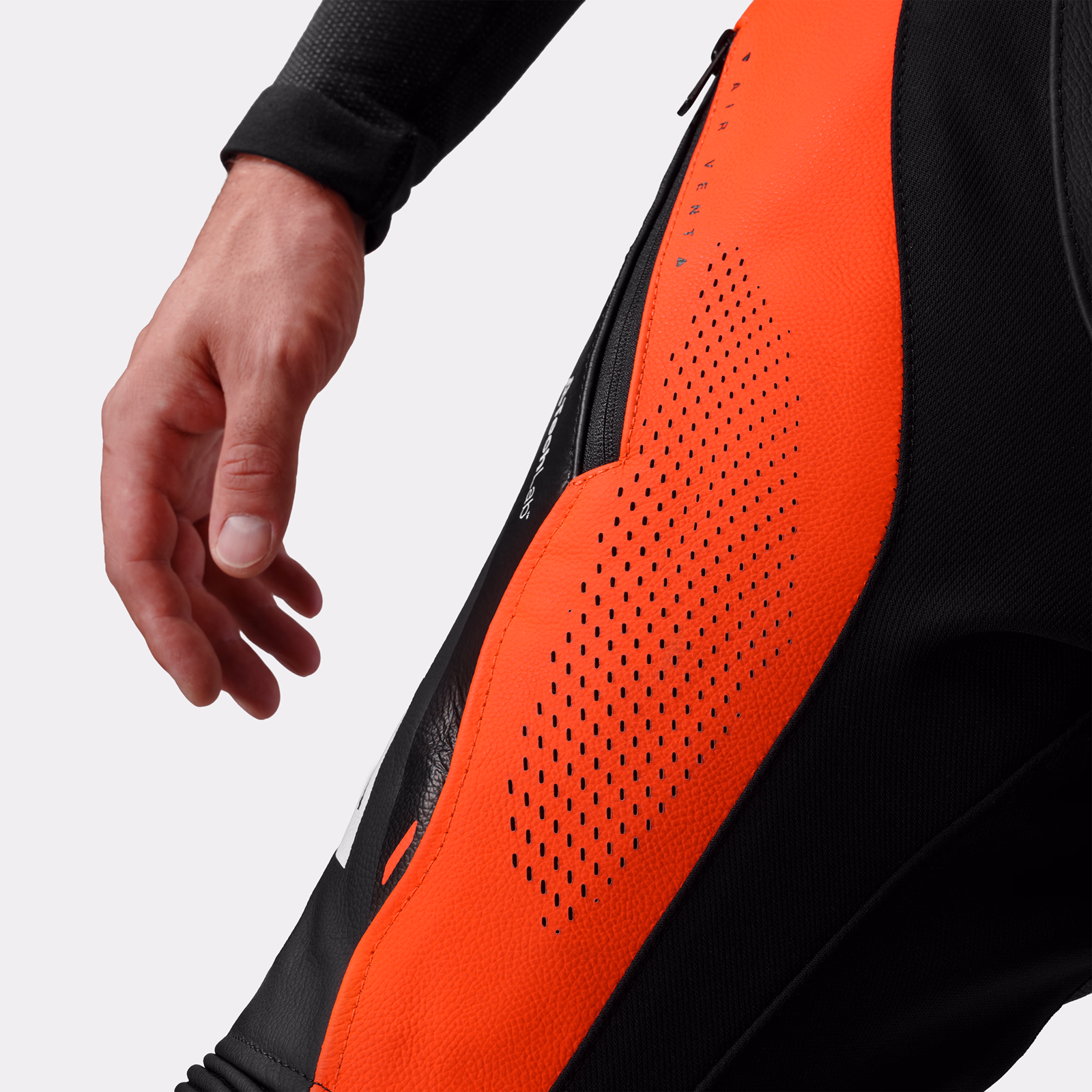 09_SHIMA_MISSION ST_MEN_PNT_RED FLUO