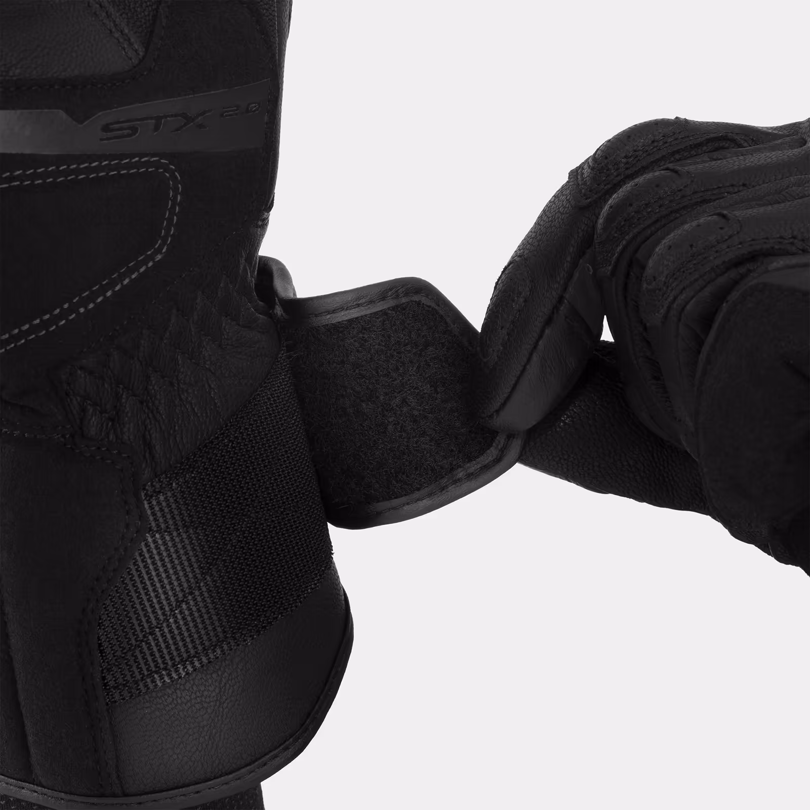 11_SHIMA_STX 2_GLV_MEN_BLACK_2500x2500