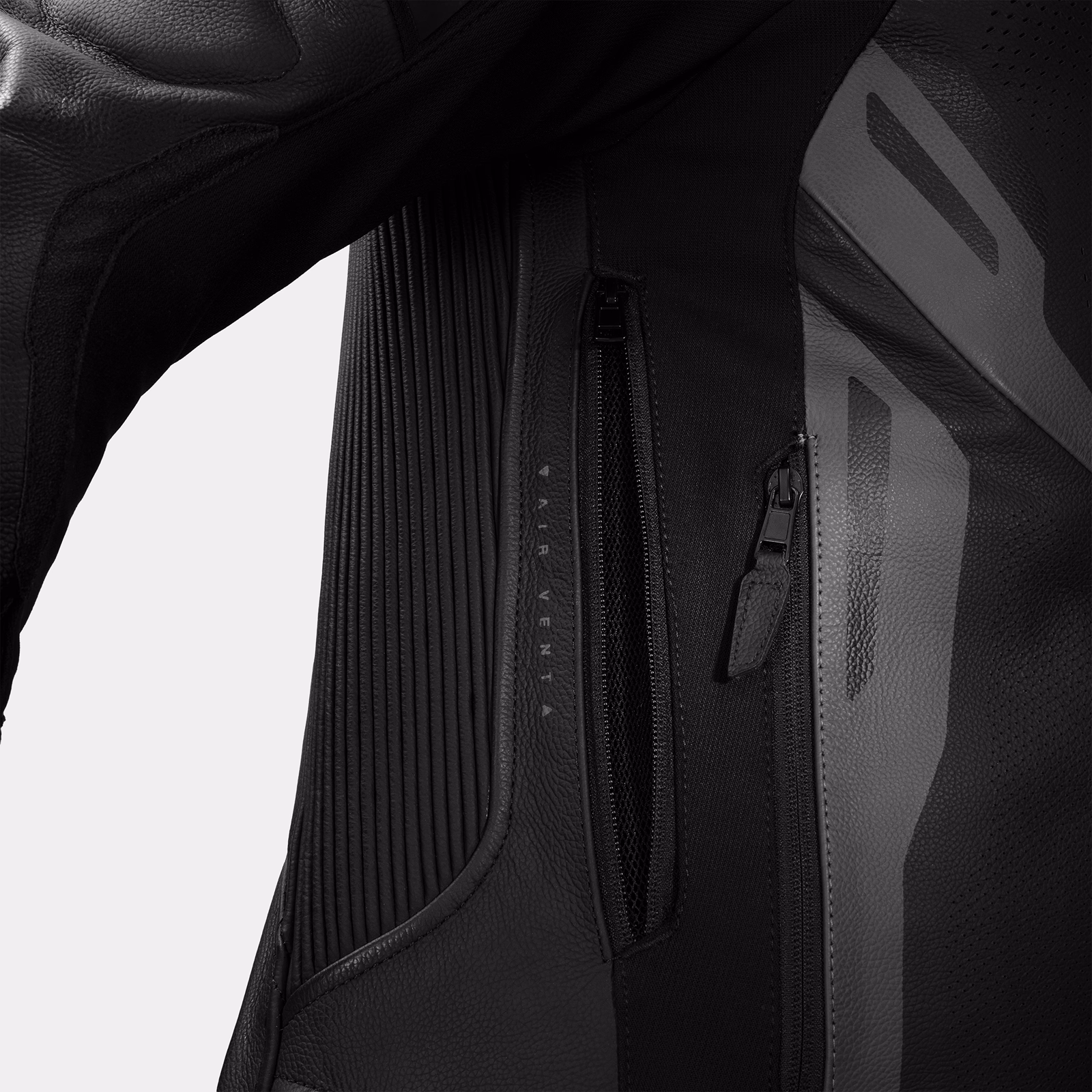 13_SHIMA_MISSION ST_MEN_SUIT_BLACK