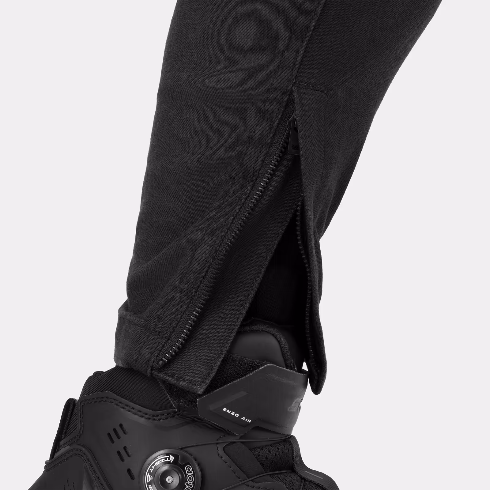 13_SHIMA_RECON_PNT_LADY_BLACK_2500x2500