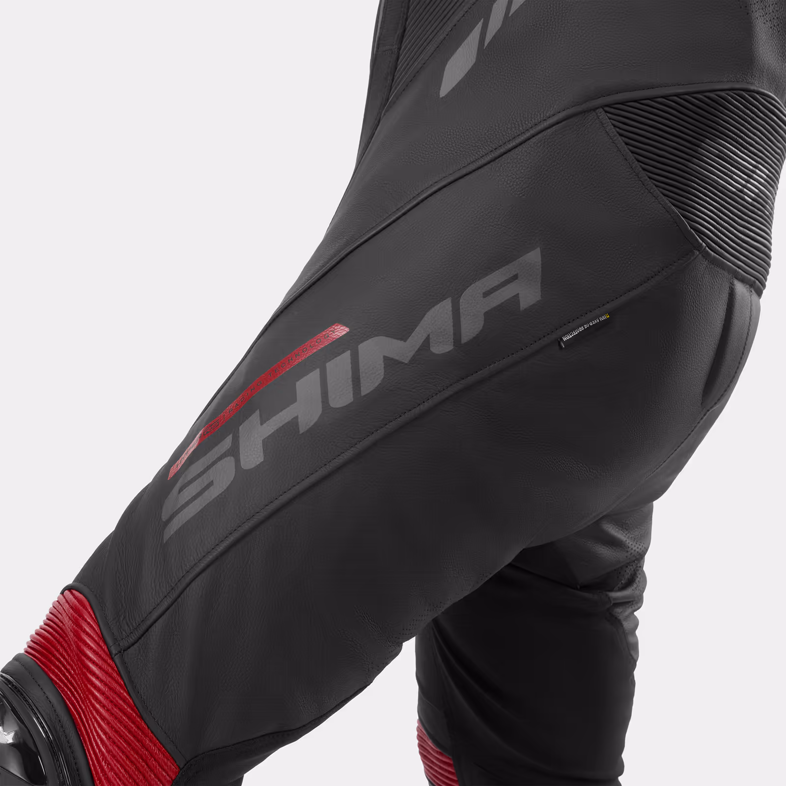 14_SHIMA_HYPER RS_SUIT_MEN_BLACK RED_2500x2500