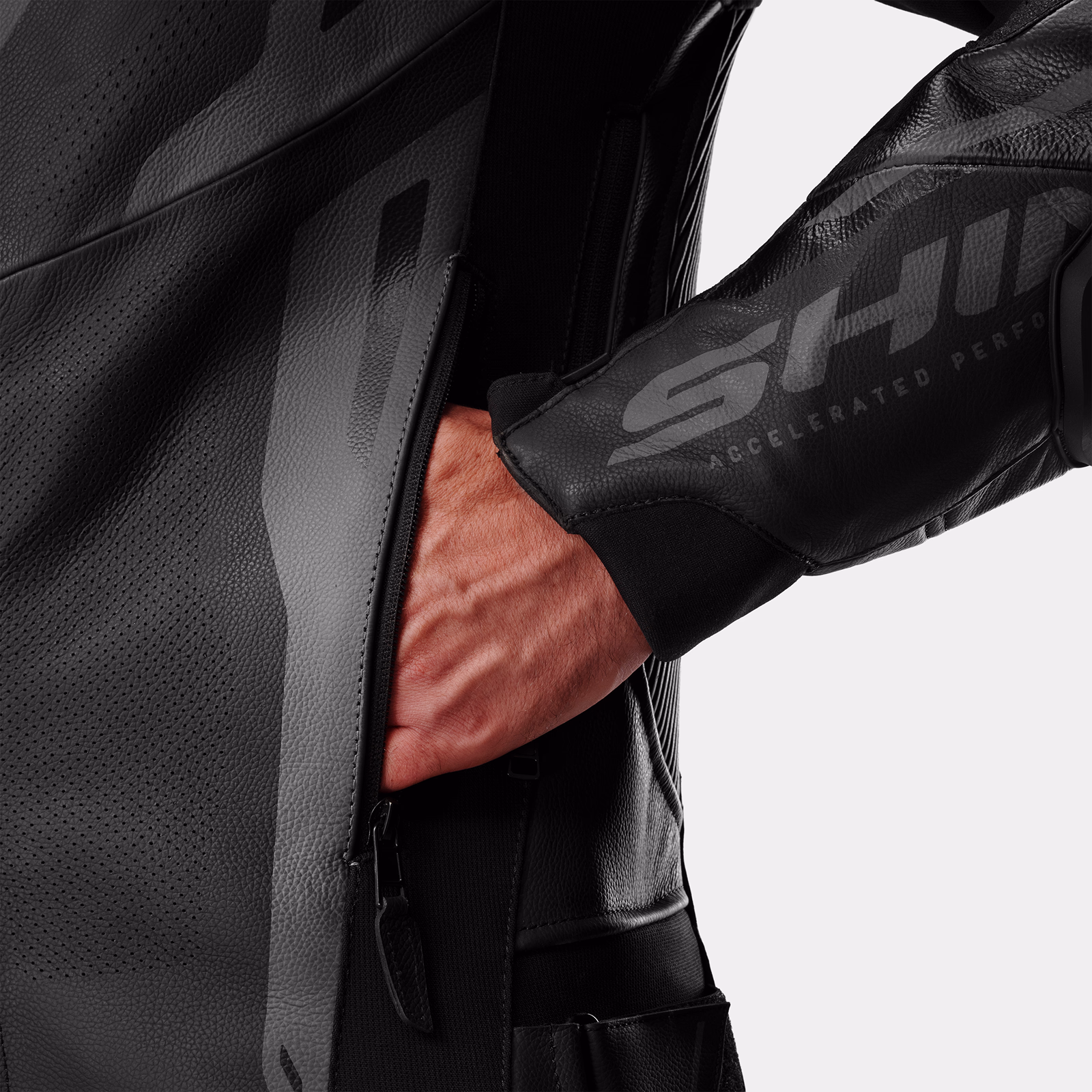 14_SHIMA_MISSION ST_MEN_SUIT_BLACK