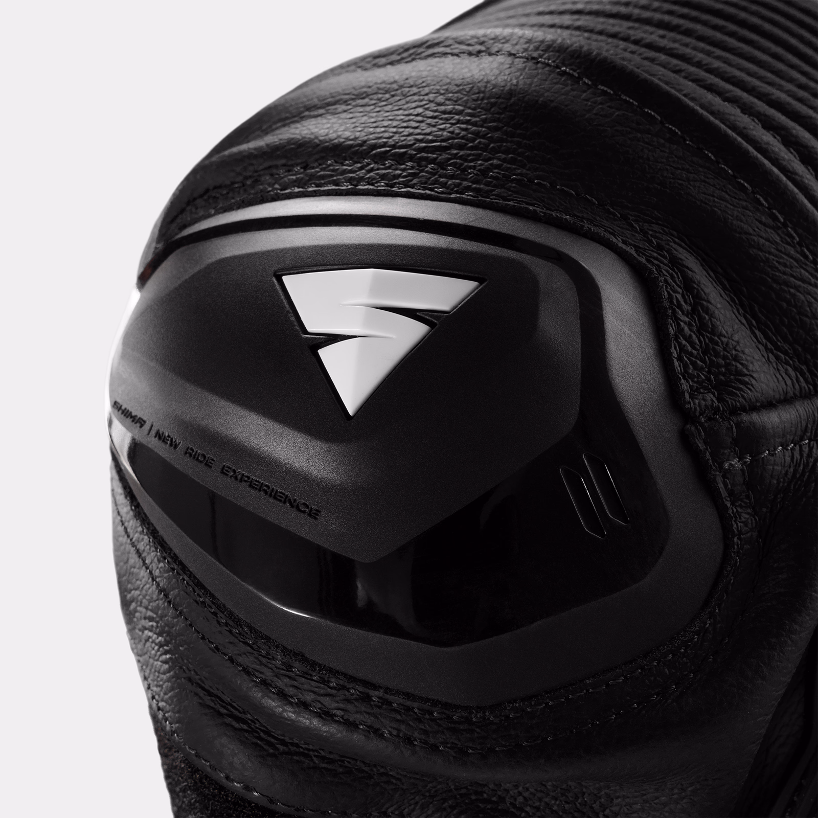 17_SHIMA_MISSION RS_SUIT_MEN_BLACK WHITE