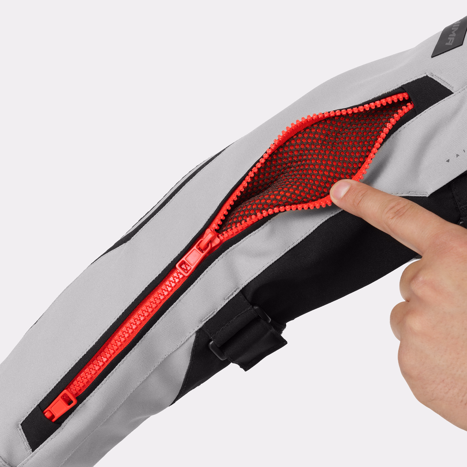 18_SHIMA_HERO 3 G2_MEN_JKT_GREY RED