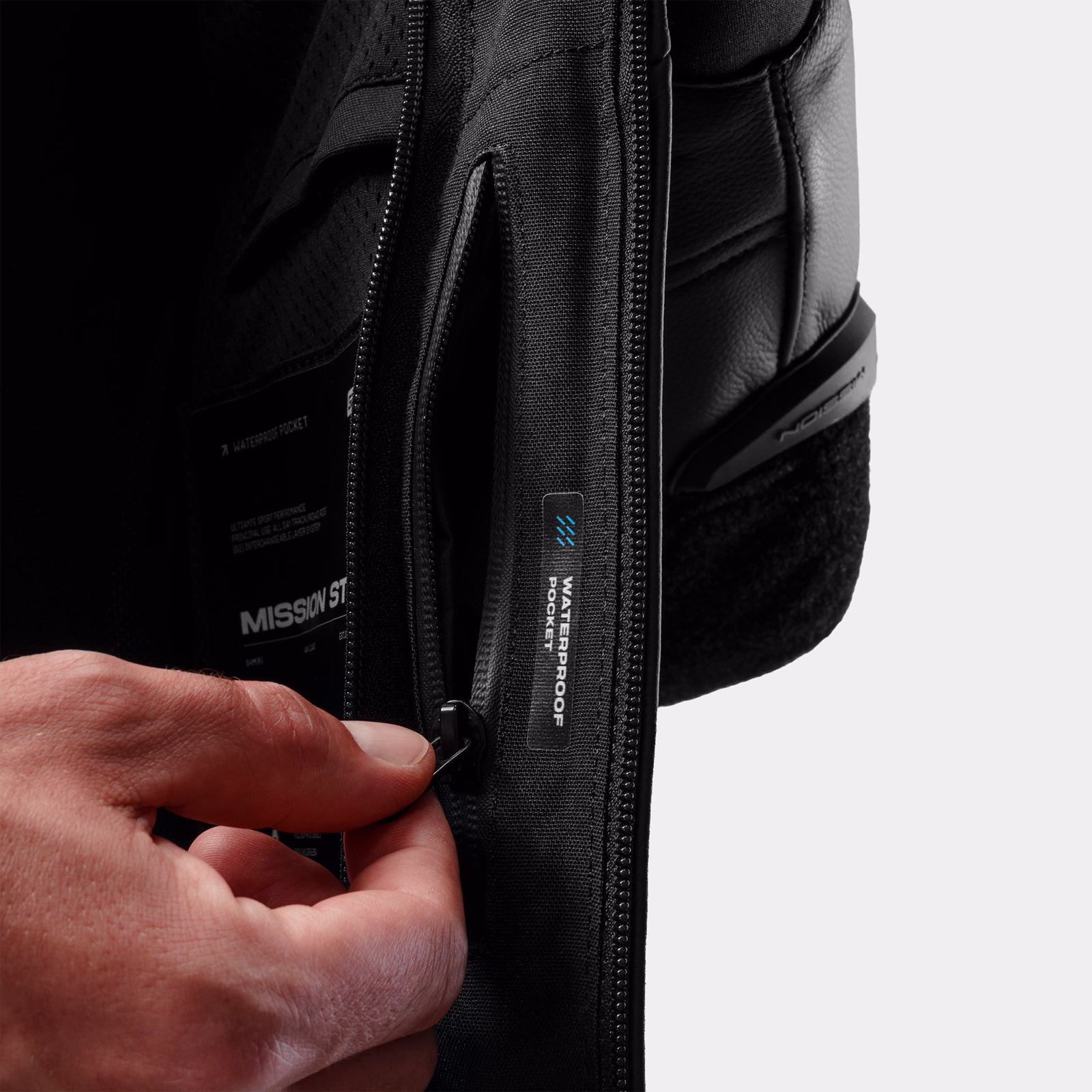 19_SHIMA_MISSION ST_MEN_SUIT_BLACK