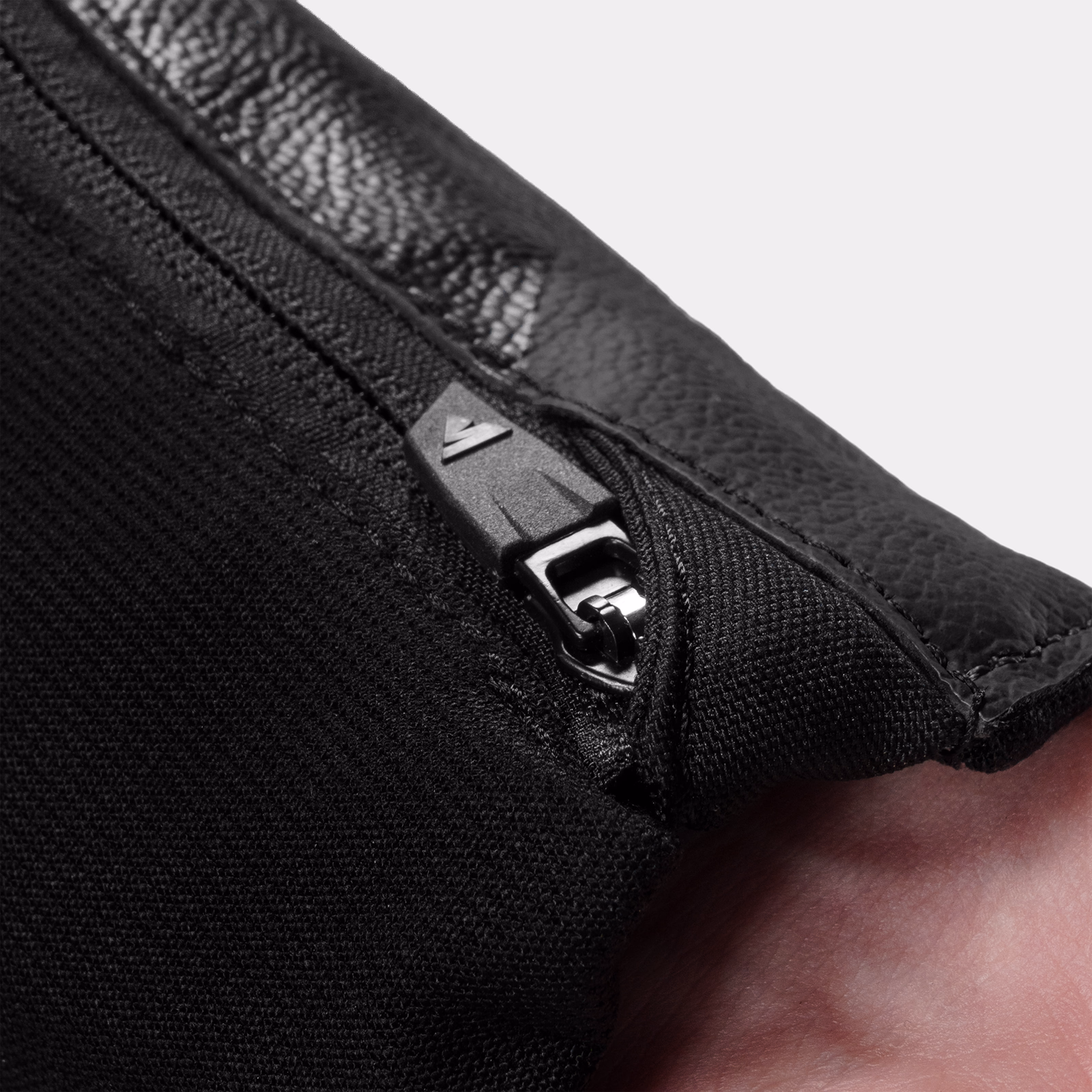20_SHIMA_MISSION ST_MEN_SUIT_BLACK