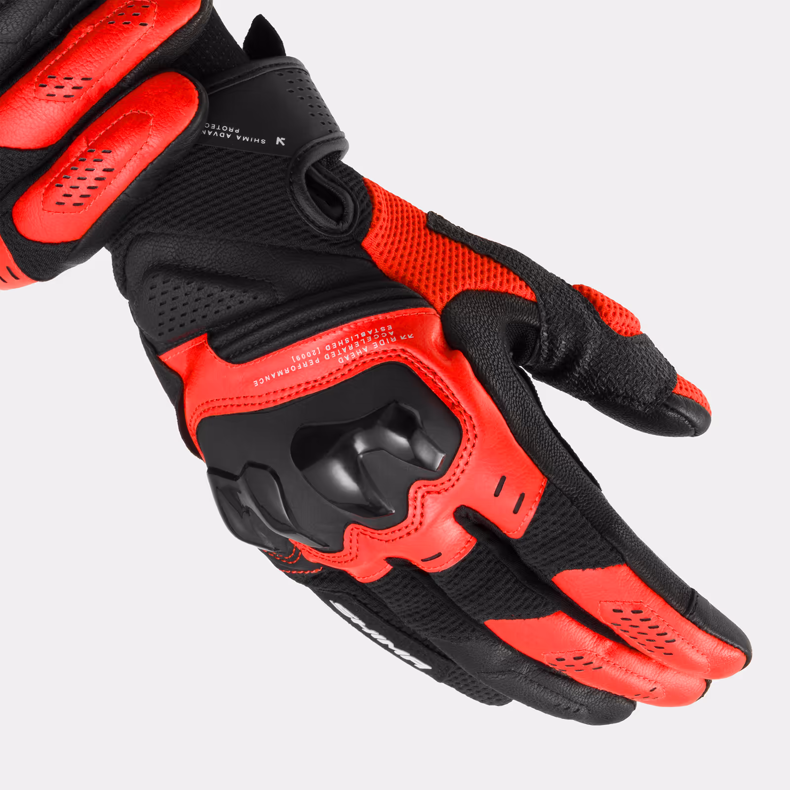 01_SHIMA_SPARK 3_GLV_MEN_RED_2500x2500