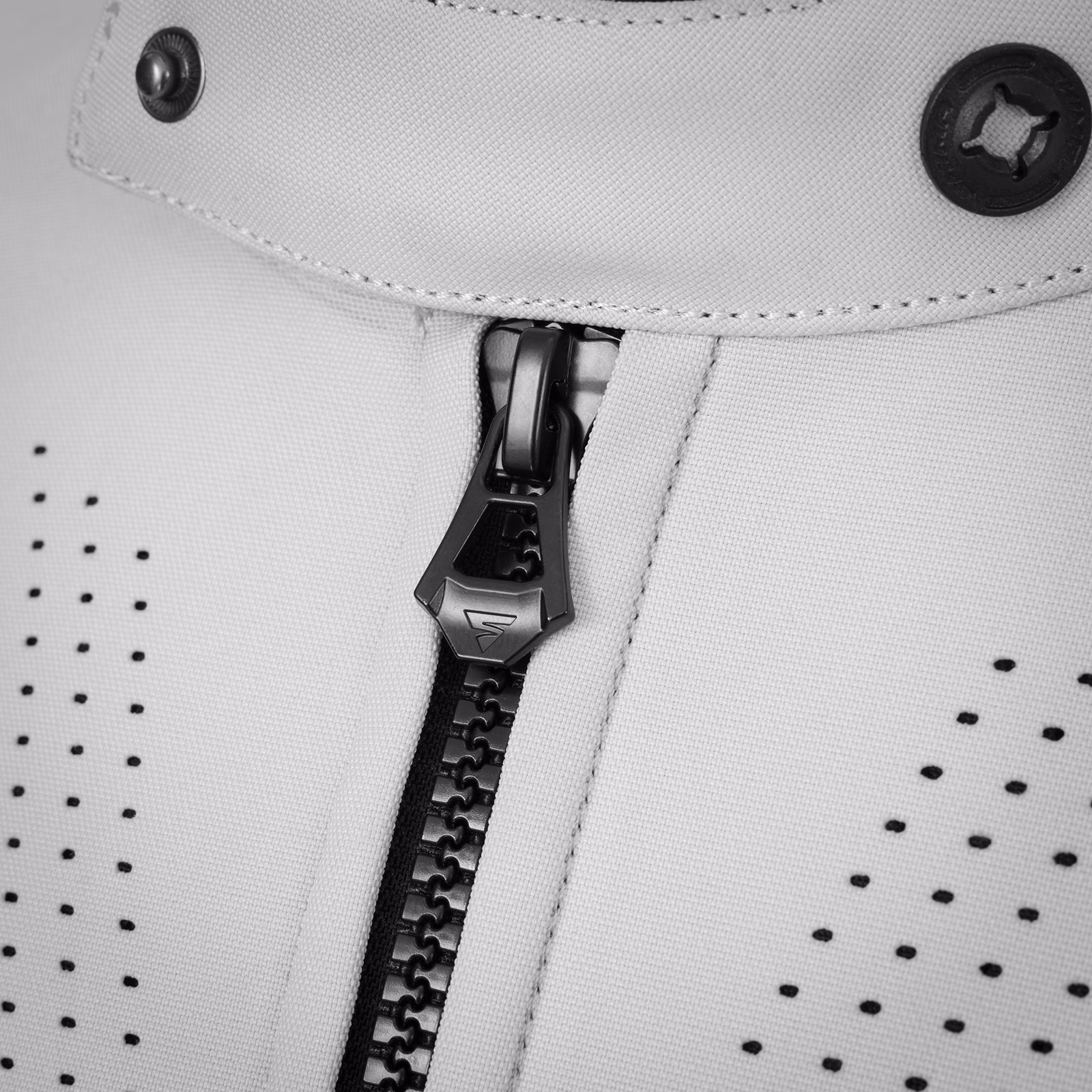 16_SHIMA_RUSH 30 AIR G2_JKT_GREY