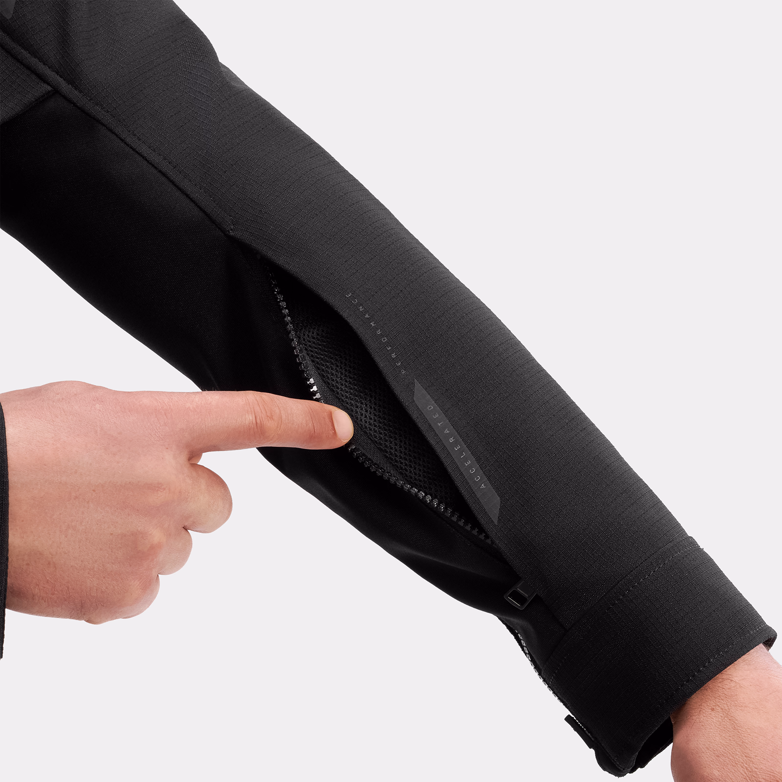 21_SHIMA_RUSH 30_JKT_BLACK