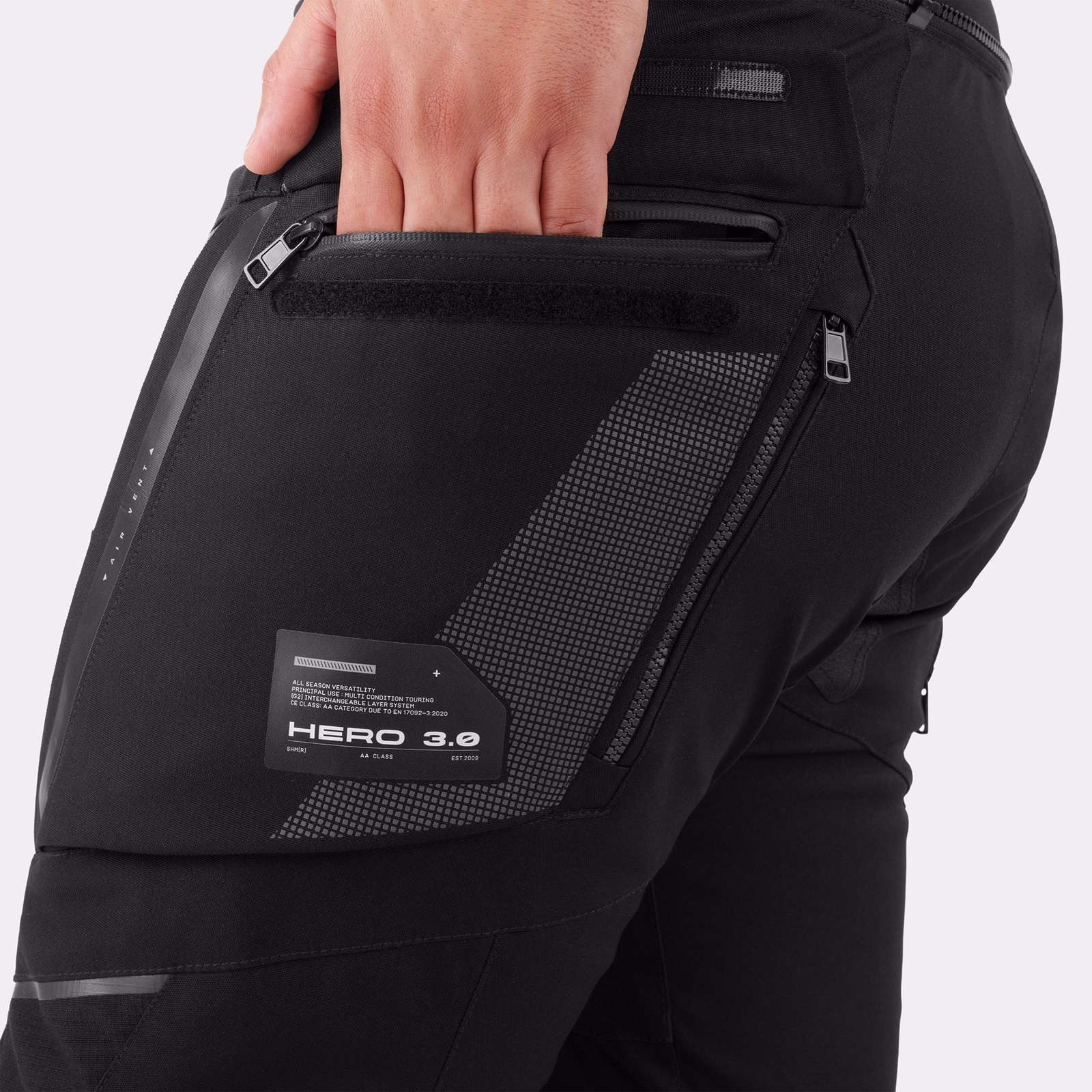 12_SHIMA_HERO 3 G2 PNT_MEN_BLACK