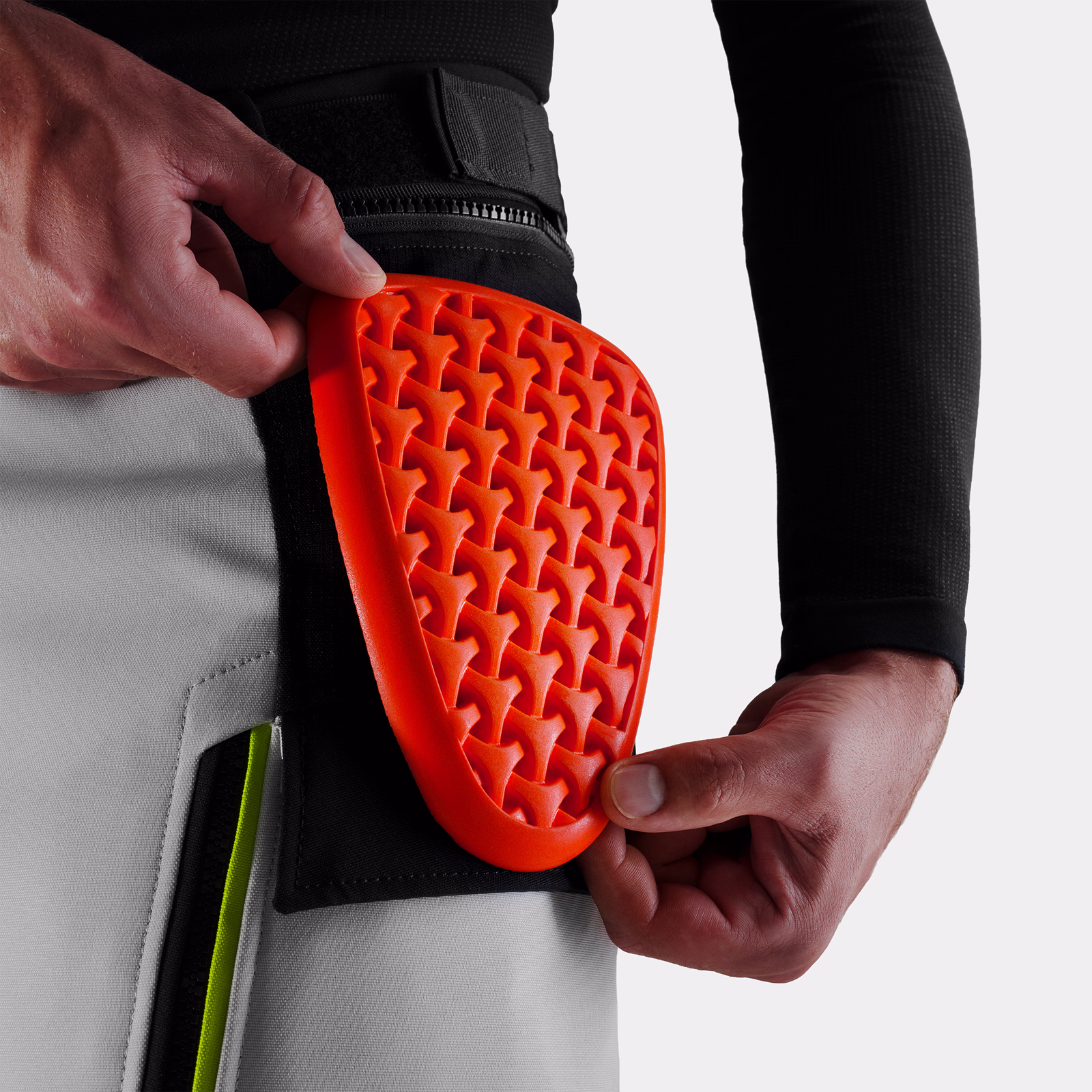 13_SHIMA_DUNE G2_MEN_PNT_FLUO