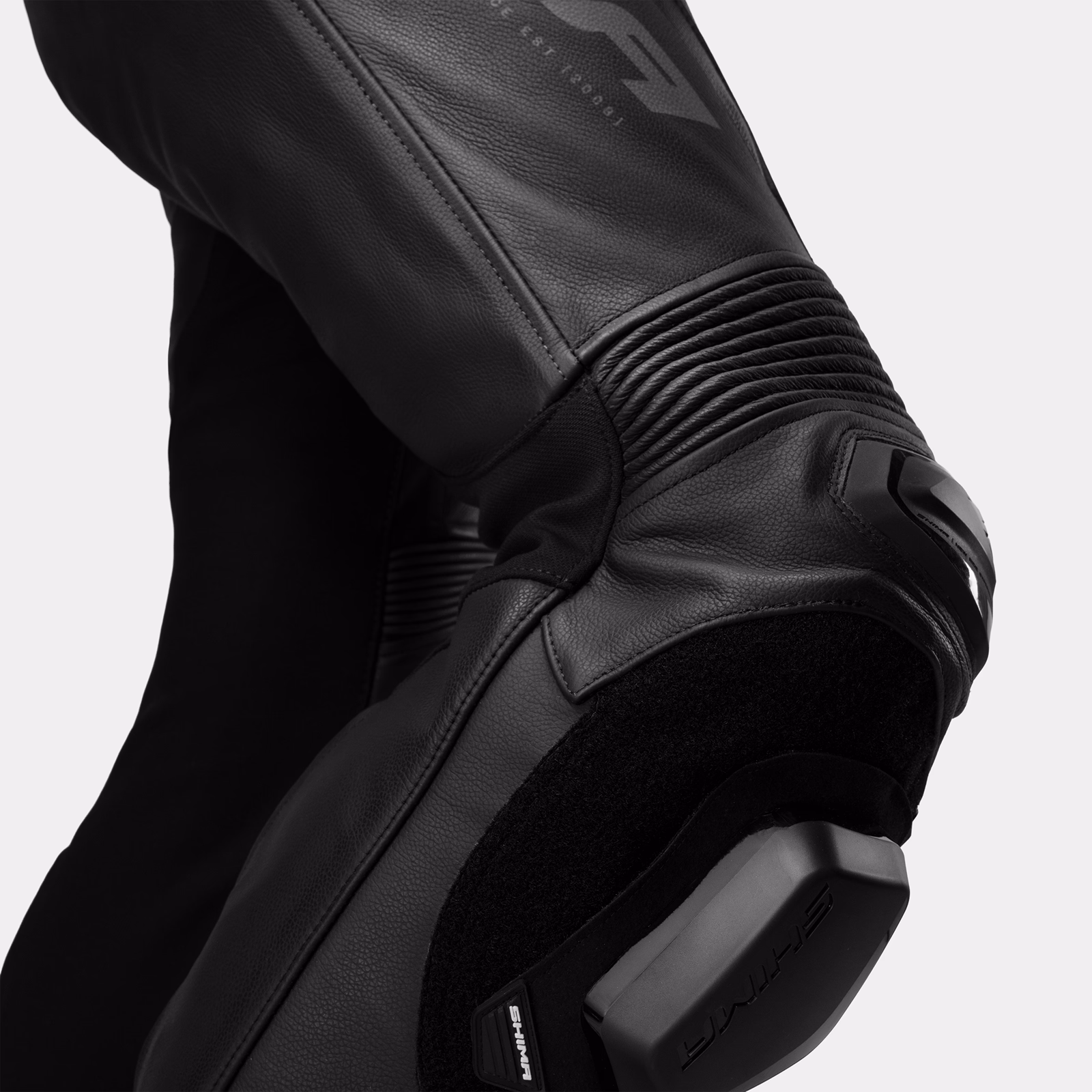 13_SHIMA_MISSION ST_MEN_PNT_BLACK